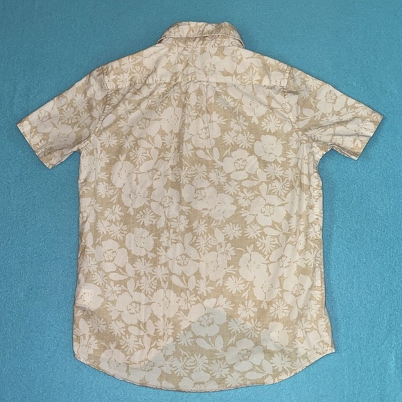 GAP Kids floral short sleeve button up chest pocket beige and white NEW SZ S - Picture 2 of 9